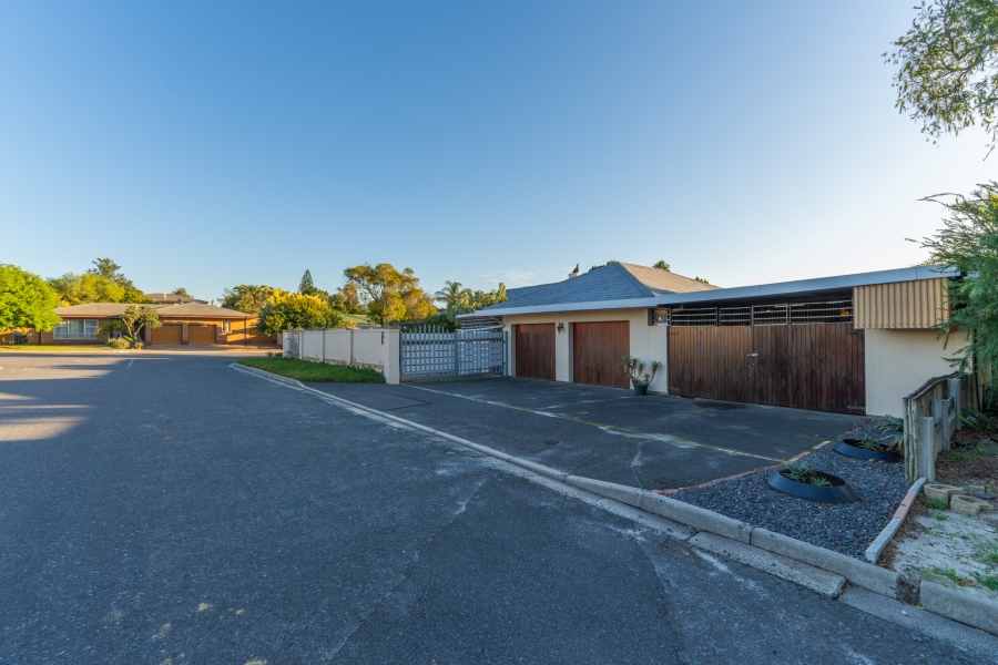 5 Bedroom Property for Sale in Amandelrug Western Cape